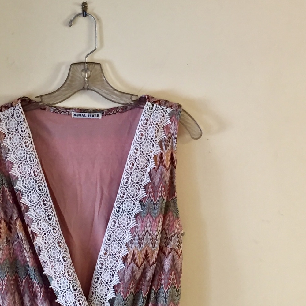 HP 3/17 Beautiful Lacy Romper - Picture 8 of 8
